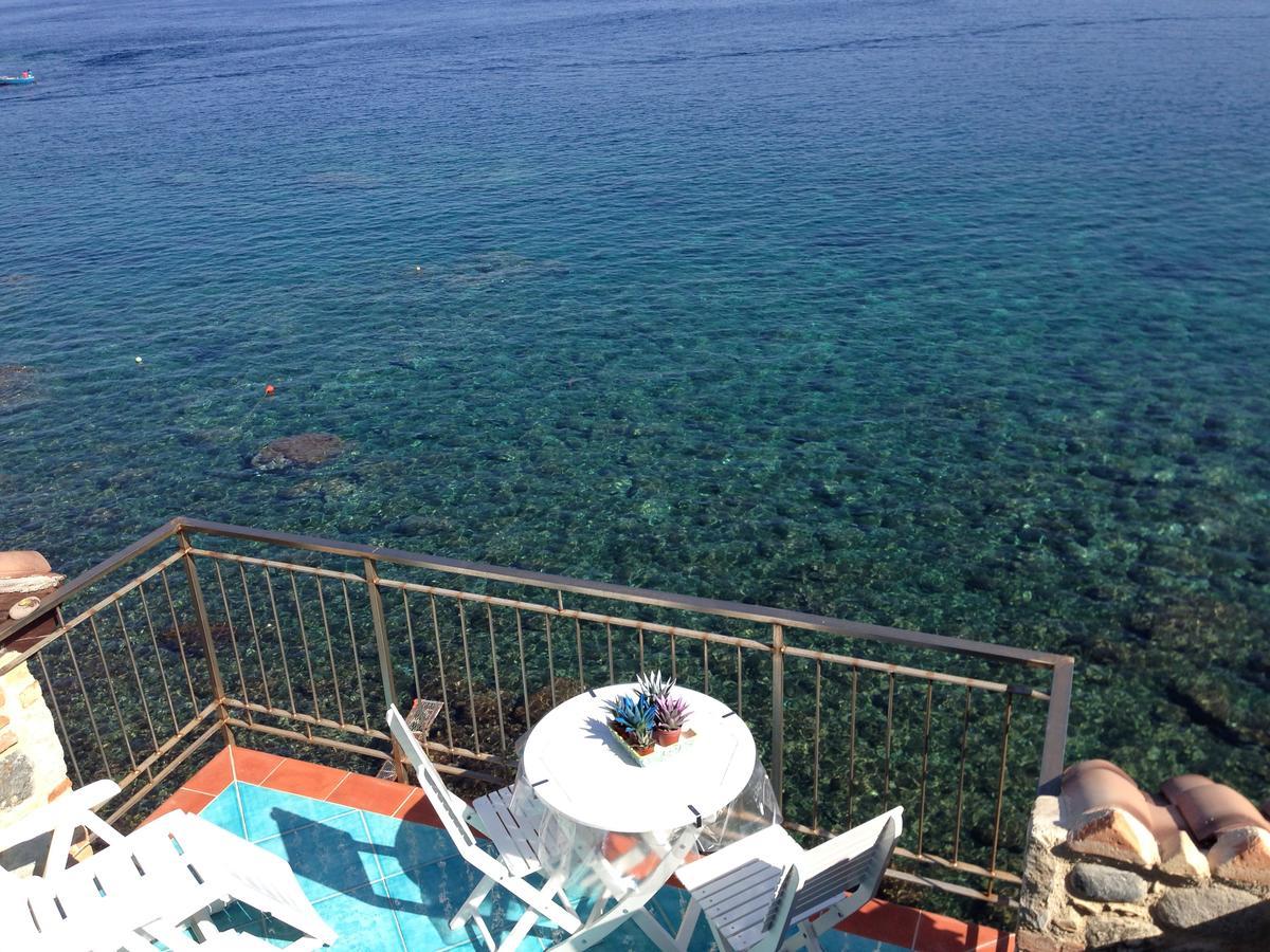 Casa Il Soffio Di Eolo Hotel Scilla Kültér fotó